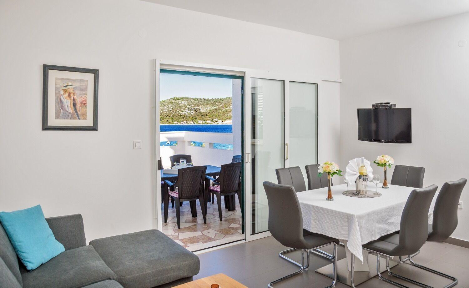 Apartments Bisernica-With Pool Ražanj エクステリア 写真