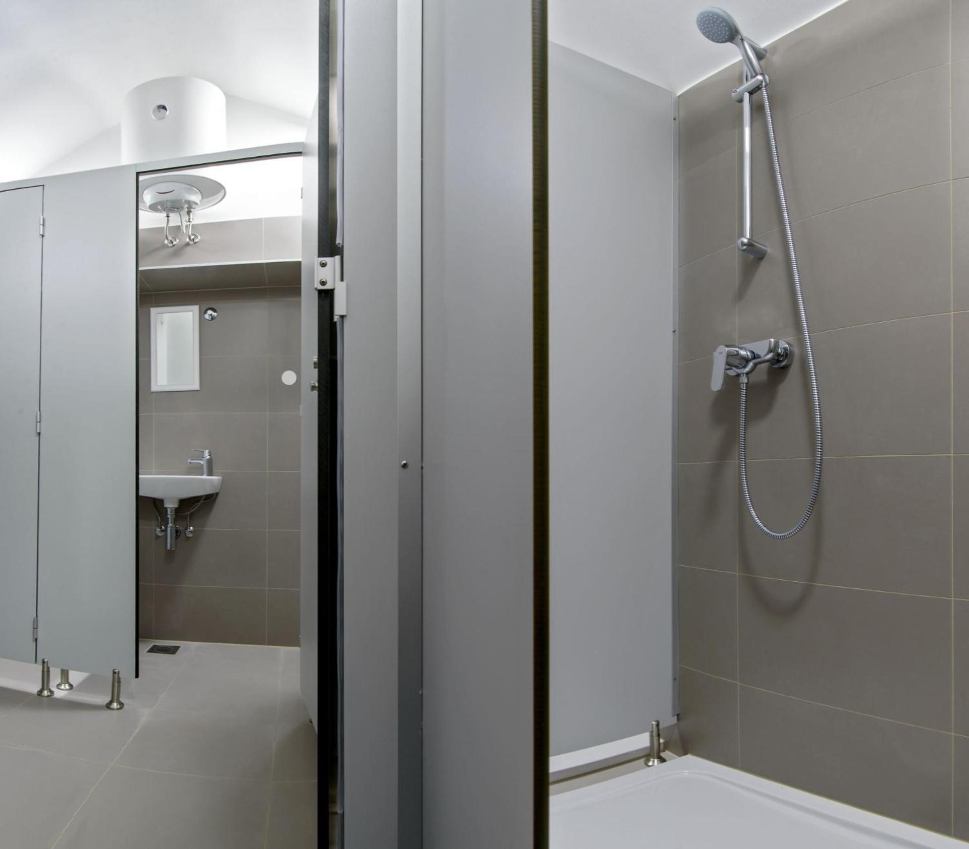Apartments Bisernica-With Pool Ražanj エクステリア 写真