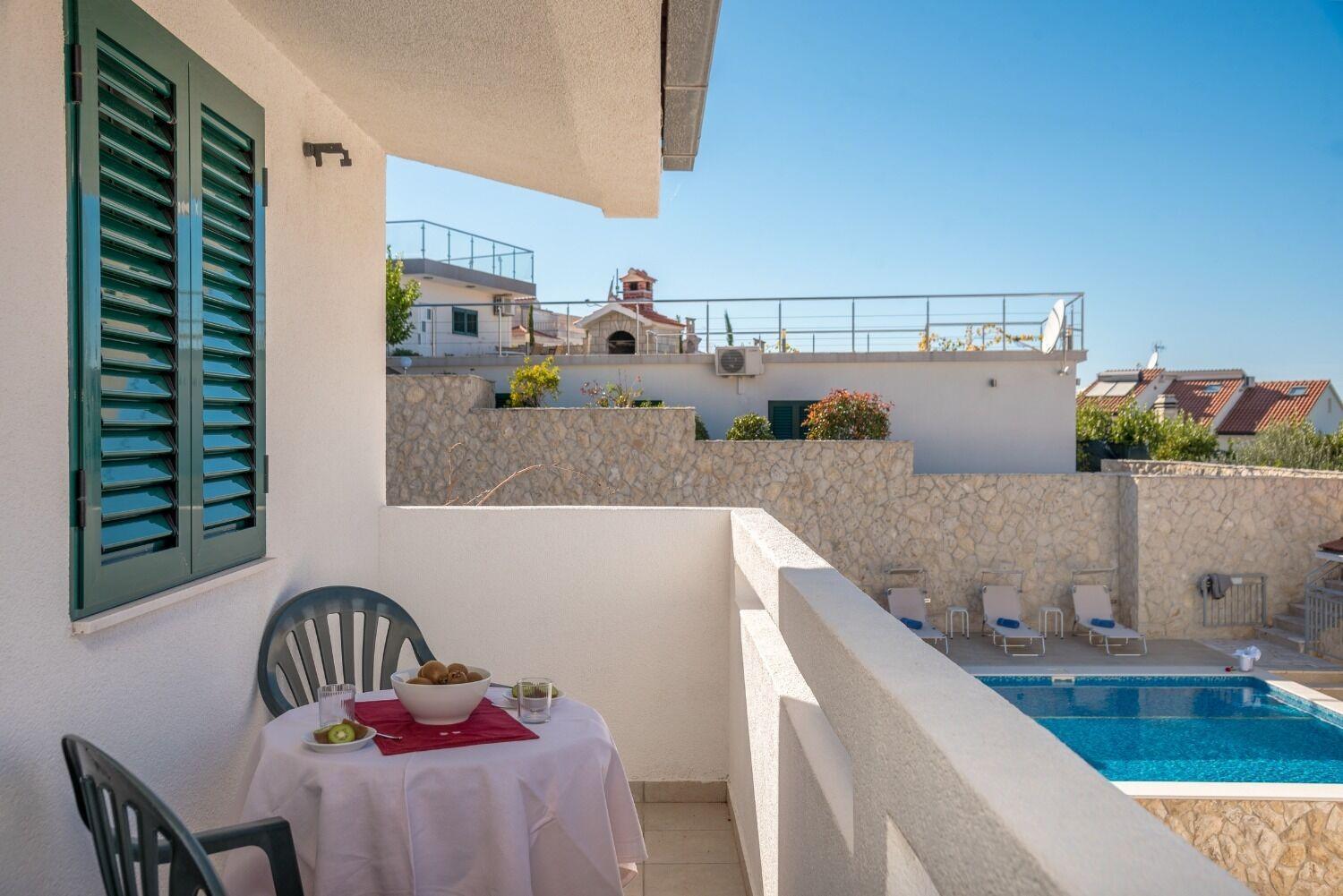 Apartments Bisernica-With Pool Ražanj エクステリア 写真